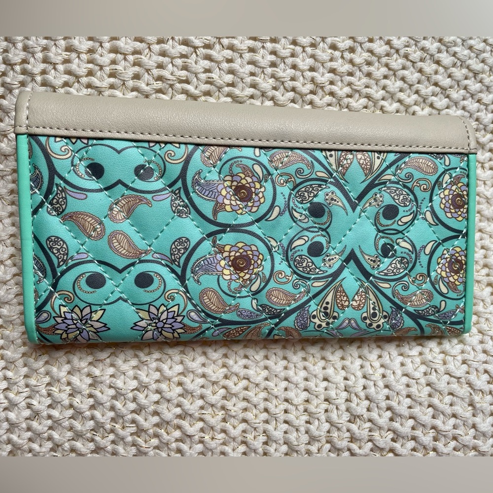🆕 LOVE’S Wallet - Picture 2 of 4